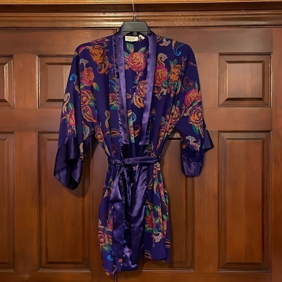 Victoria's Secret Other - Victoria’s Secret purple satin rose and Paisley print robe one size fits all